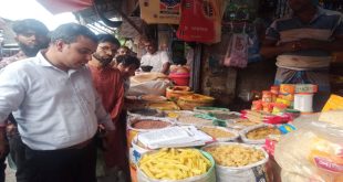 হোমনায় খাদ্যে ক্ষতিকর কেমিক্যাল মিলানোর দায়ে দুই ব্যবসায়ীকে জরিমানা