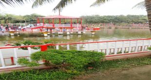 হোমনায় মজিদ স্যারের বাগানবাড়ি পর্যটনকেন্দ্রে পরিনত: ঈদের ছুটিতে মানুষের উপচে পড়া ভিড়