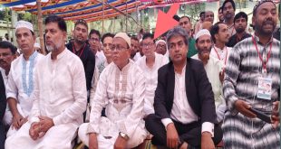 হোমনায় বিএনপির ইফতার মাহফিলে নৌকা প্রতীকের চেয়ারম্যান, দলীয় নেতাকর্মীদের মধ্যে মিশ্র প্রতিক্রিয়া