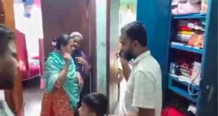 হোমনায় দিনের বেলার্ ঘরের তালা ভেঙে নগদ টাকাসহ স্বর্ণালংকার চুরি!
